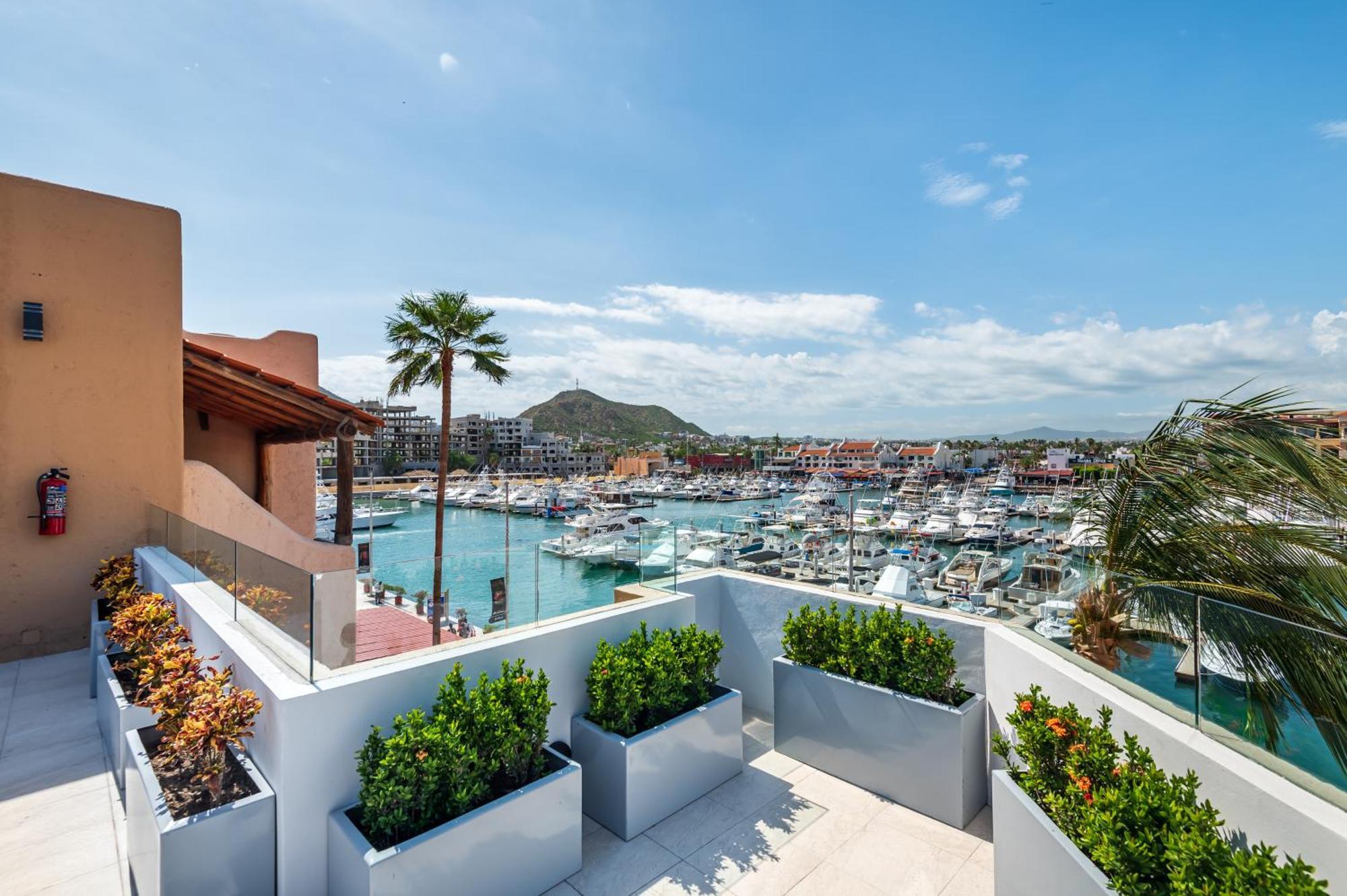 Marina Cabo Plaza Town & Beach Condos Cabo San Lucas Exterior photo